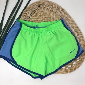 Nike Dri Fit Big Girl Athletic Shorts Size Medium